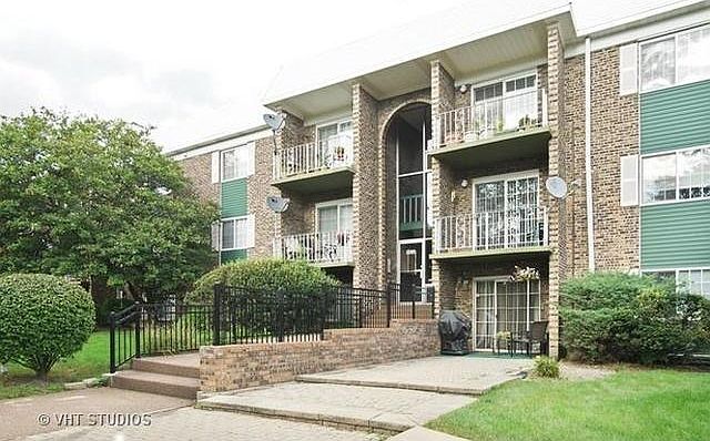 1st image of 1615 N Windsor Dr APT 204