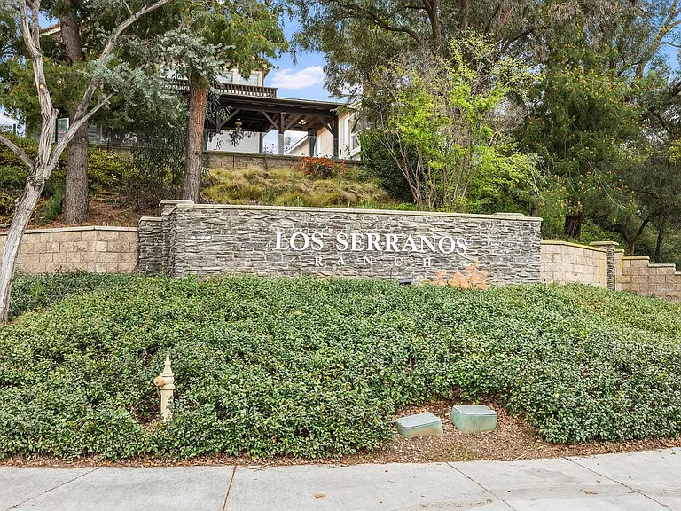 16474 Denhaven Ct — Photo 31