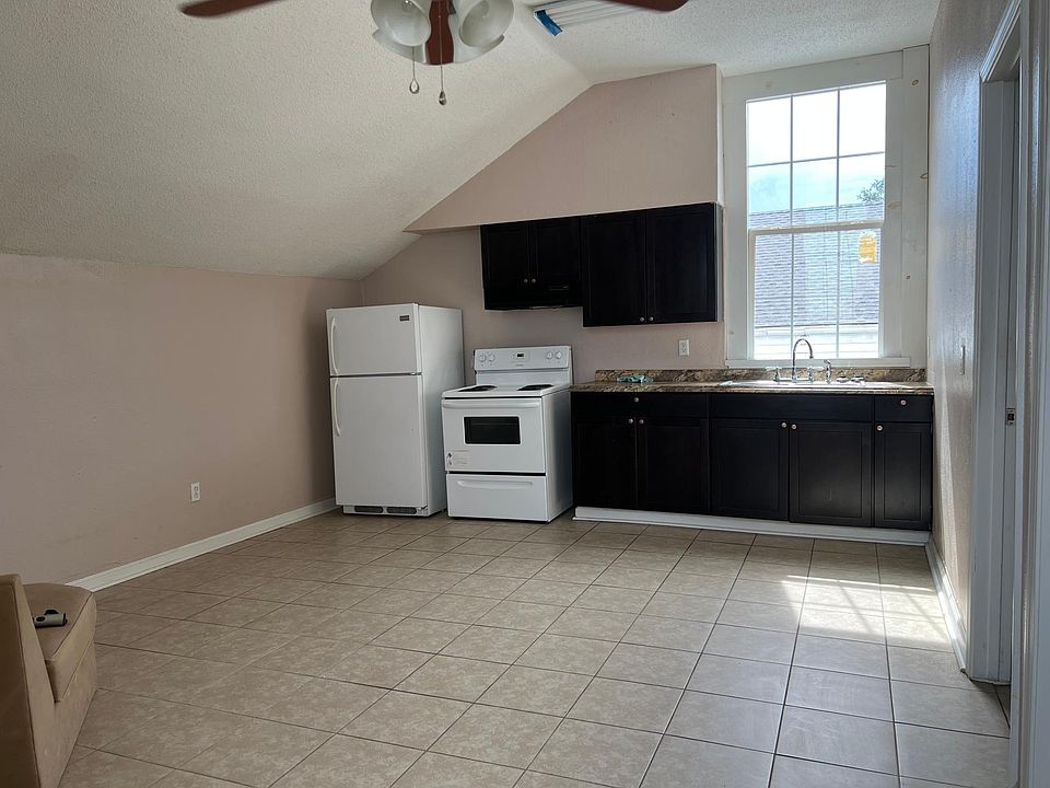 Kitchen/Dining/Living Area
