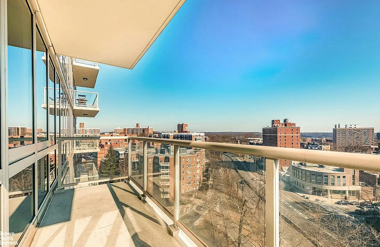 640 W 237th St APT 10A photo 1