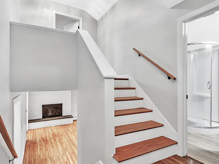 31 Park Cir — Photo 4
