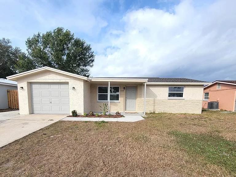 7335 Castanea Dr — Photo 1