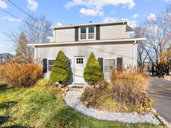 4 Bellview Road, Branford, CT 06405