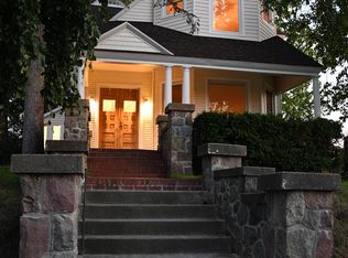 704 E Lake St, Petoskey, MI 49770