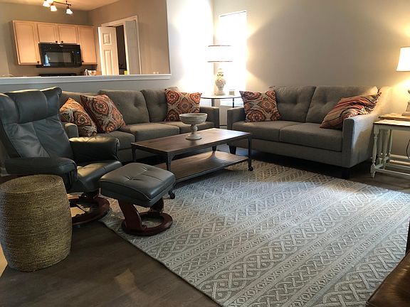 2nd image of 3021 Caddis Ln