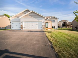 306 Art St NW, New Prague, MN 56071