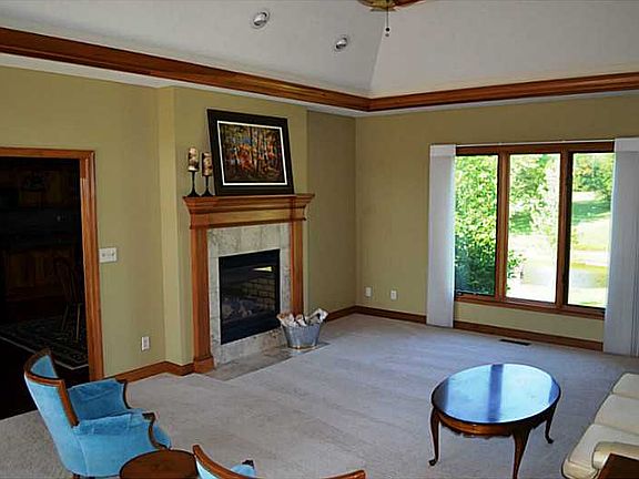 4th image of 1204 Charlton Ct