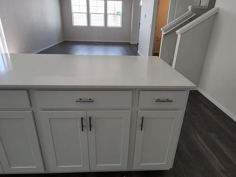 2215 Livesay Ln — Photo 10
