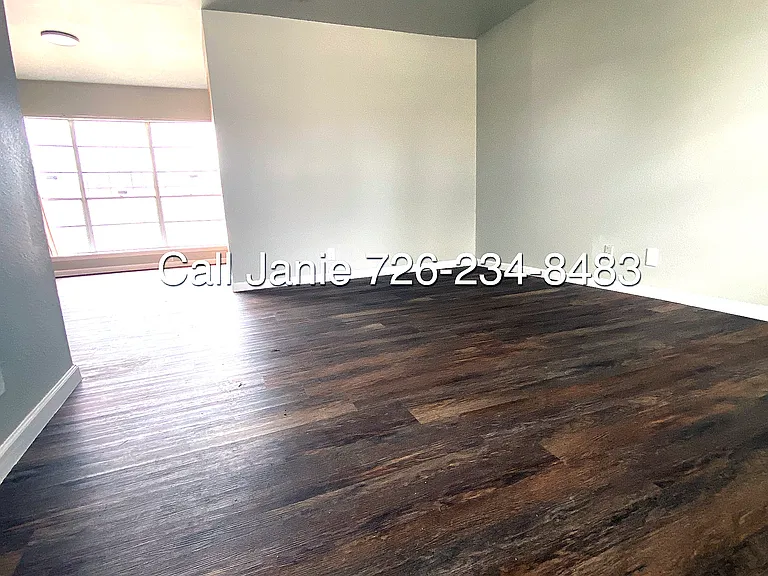 4811 Castle Strm — Photo 4
