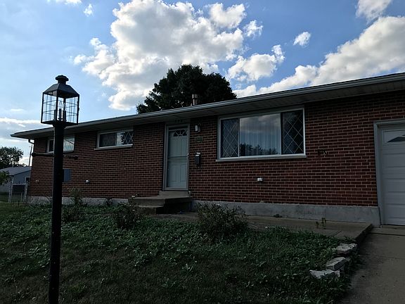 2nd image of 598 Crescent Dr