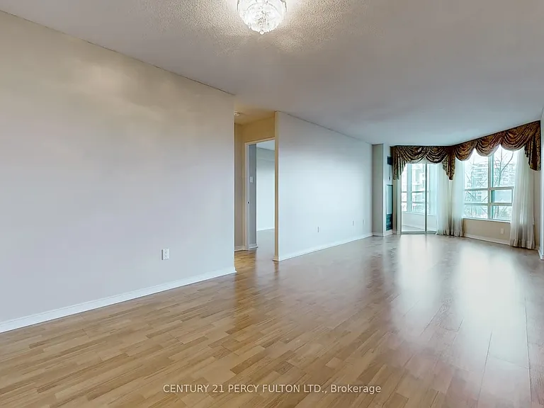 7805 Bayview Ave #625 — Photo 8