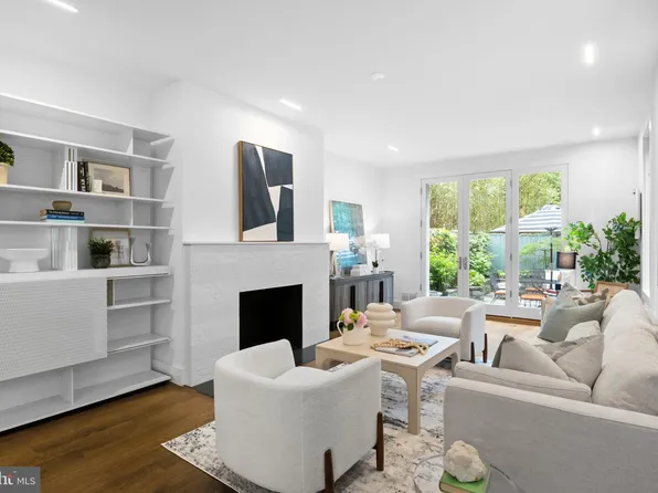 3320 R St NW, Washington, DC 20007