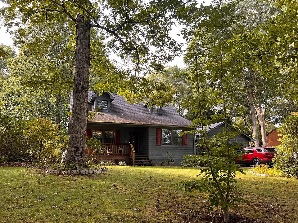 16 Oakwood Rd