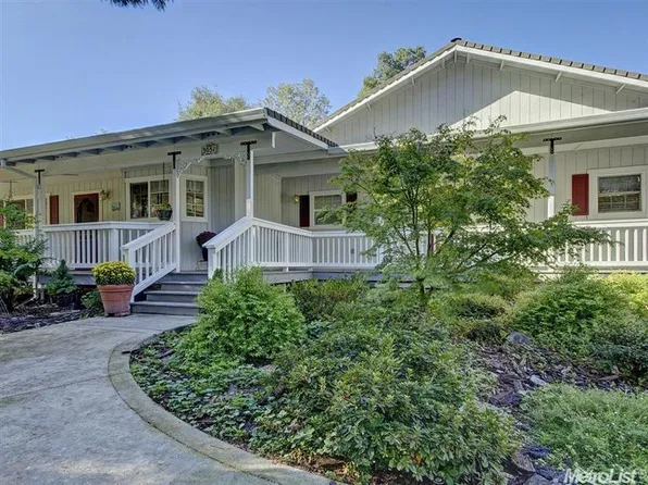 3051 Cannon Ct, Diamond Springs, CA 95619