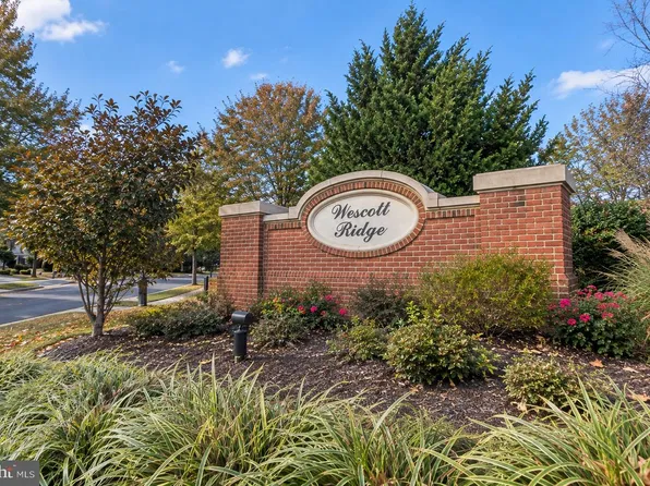 11501 Cardoness Ln Unit 101, Fairfax, VA 22030