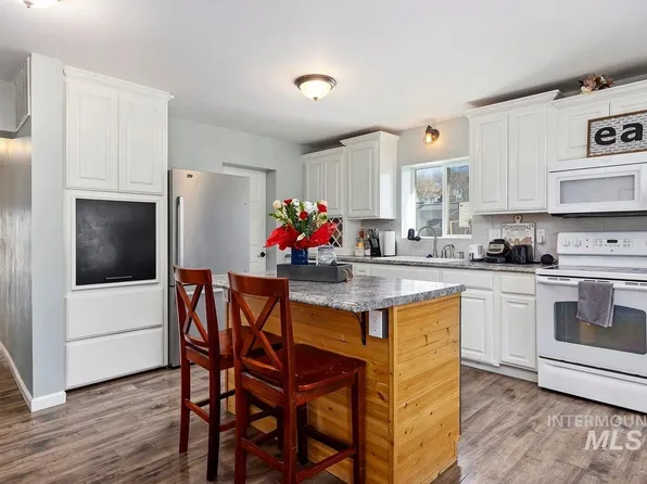 310 8th Ave W, Jerome, ID 83338