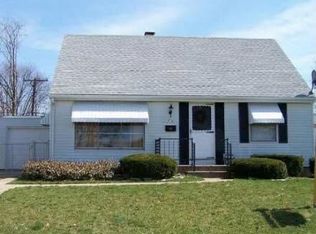 742 S Lombardy Dr, South Bend, IN 46619