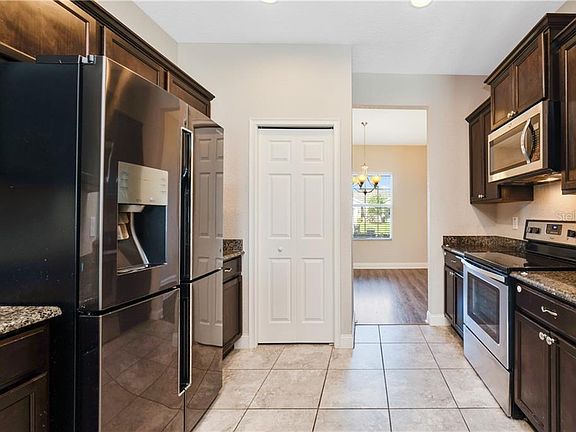 5th image of 317 Sheppard Lake Ct