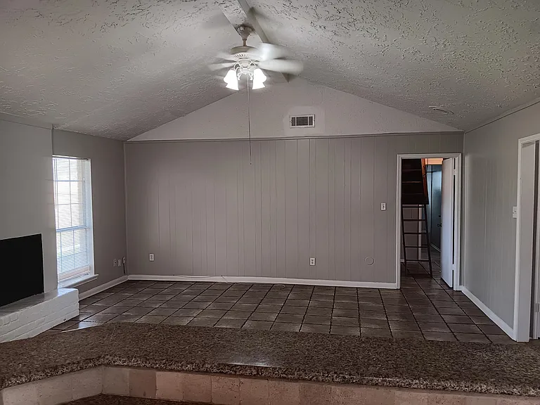8527 Riptide Dr — Photo 8