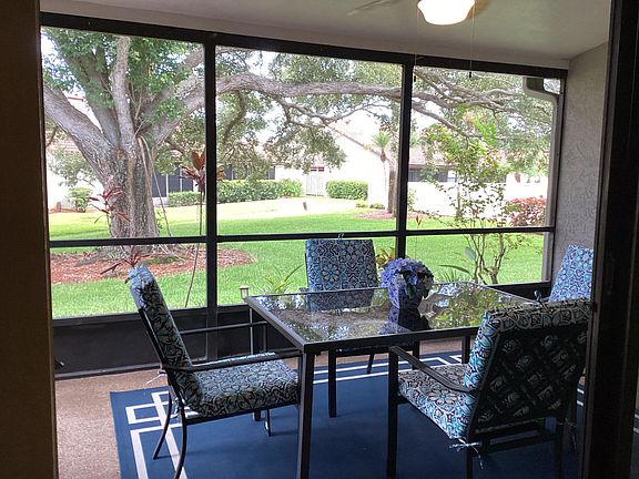 5th image of 892 Country Club Cir
