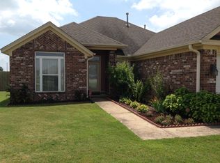 909 Sturch Cv, Marion, AR 72364