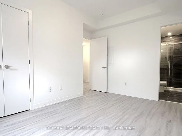 15 David Eyer Rd #Townhouse 1421 — Photo 6