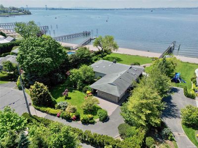 13 Locust Cove Lane, Great Neck, NY, 11024