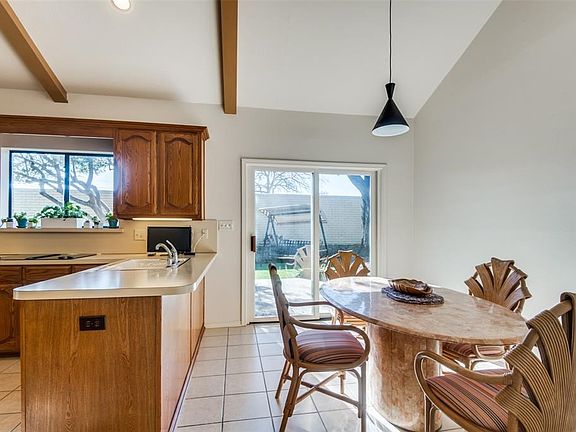 4th image of 1512 Travis Cir S