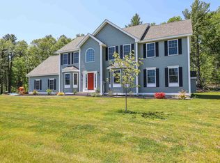 21 Chestnut Ln, Manchester, NH 03104