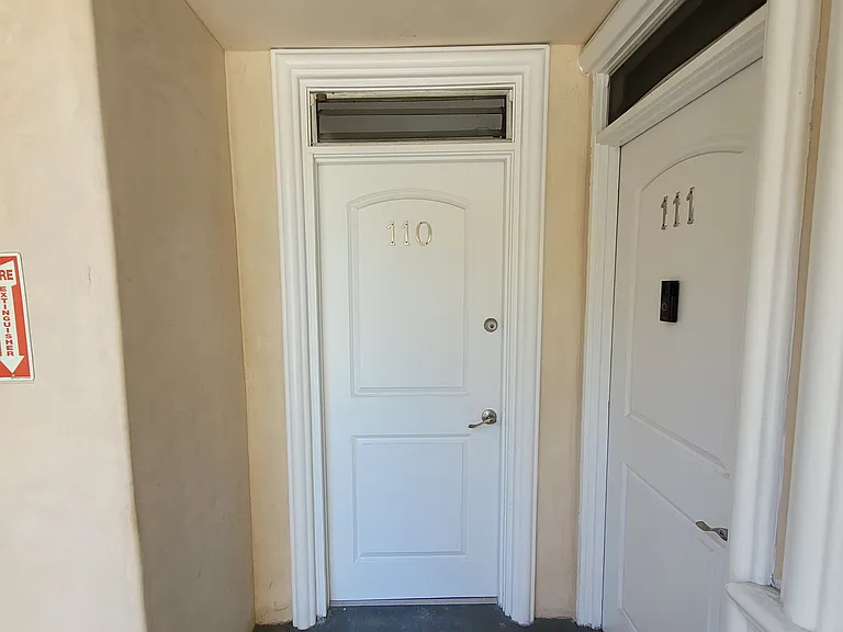 Oakhurst Apartments — Photo 36