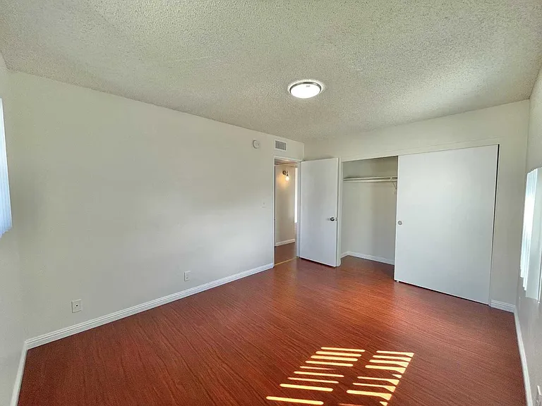 Delano St — Photo 15