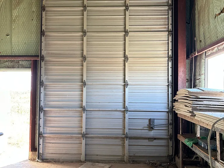 300 Industrial Park — Photo 4