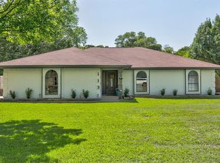 113 Chaparral Dr, Burleson, TX 76028