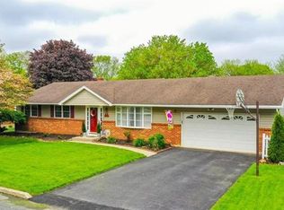7619 Woodbine Rd, Macungie, PA 18062