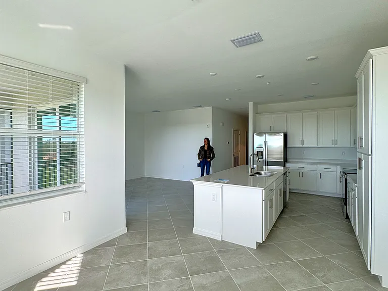 18411 Copperhead Ct N #346 — Photo 6