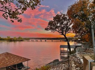 400 W Atchley Dr, Granbury, TX 76048