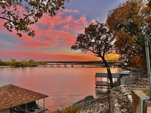 400 W Atchley Dr, Granbury, TX 76048