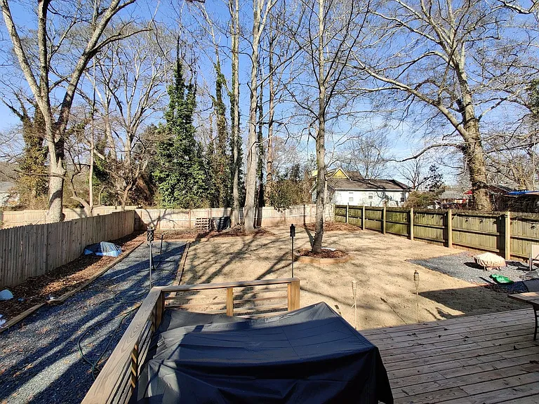 1473 Beecher St SW — Photo 2