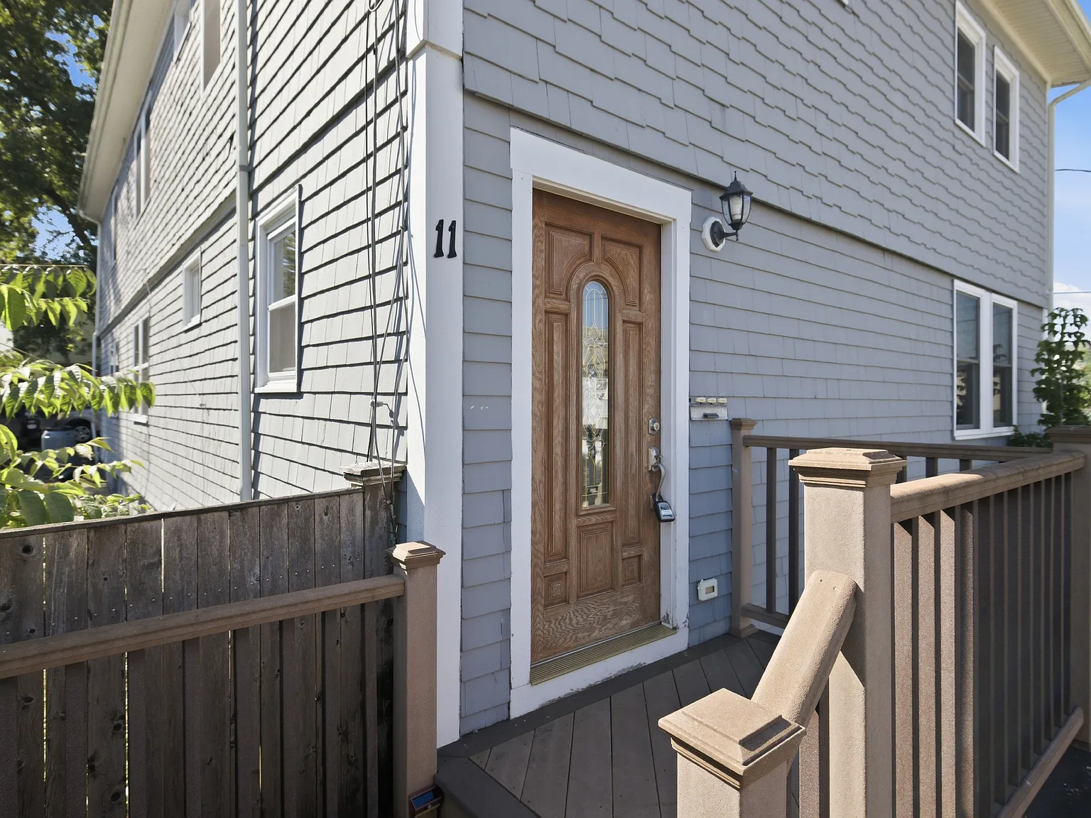 2 bed, 1015 sqft, $2,700 — Photo 1