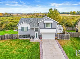 700 Horseshoe Ln, Braham, MN 55006