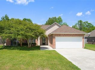 9817 Chapel Hill Dr, Denham Springs, LA 70706