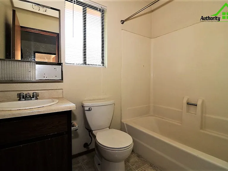 2750 Shasta View Dr #2 — Photo 15