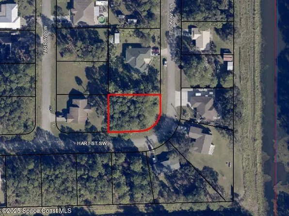 884 Tejon Ave SW, Palm Bay, FL 32908