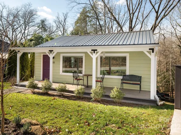 19 Pickwick Rd, Asheville, NC 28803