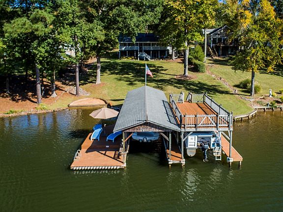 3rd image of 345 Cross Creek Ct