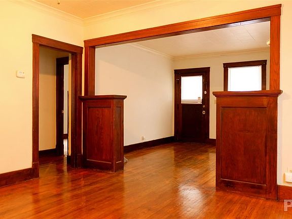 3rd image of 1117 W McClure Ave