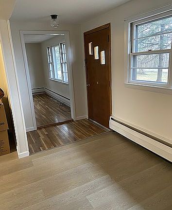 5th image of 26 Old County Rd