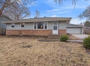 33 63rd Way NE, Fridley, MN 55432