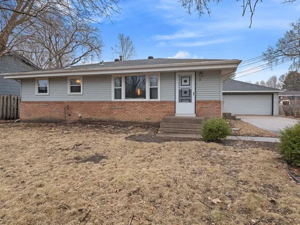 33 63rd Way NE, Fridley, MN 55432