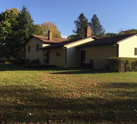 3rd image of 1301 Romane Dr